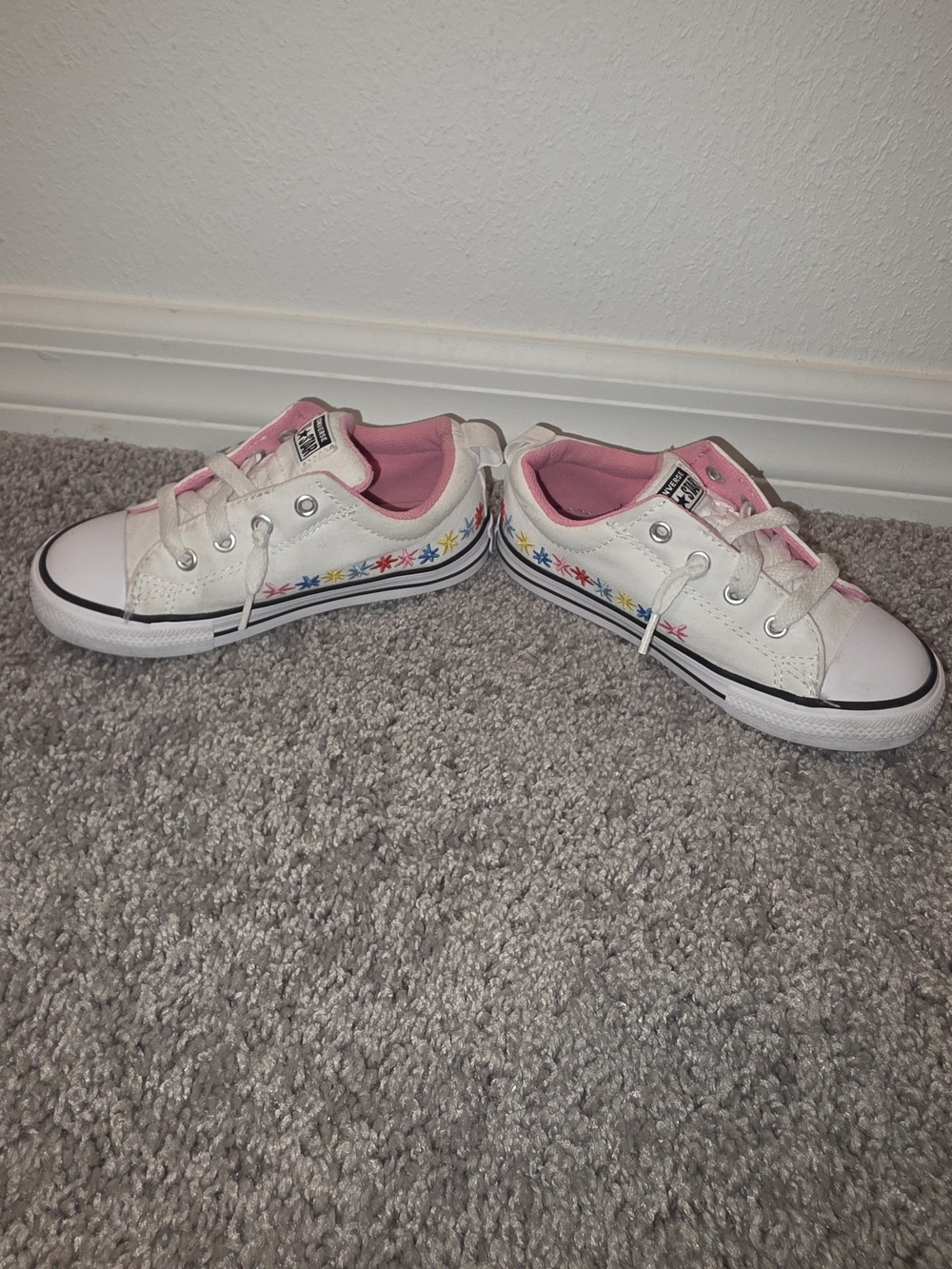 Converse Chuck Taylor All Star Madison Size 10 White Floral Sneakers